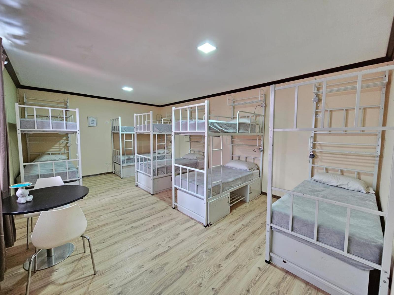 Hostel La Cali Inn San Jose  Bagian luar foto