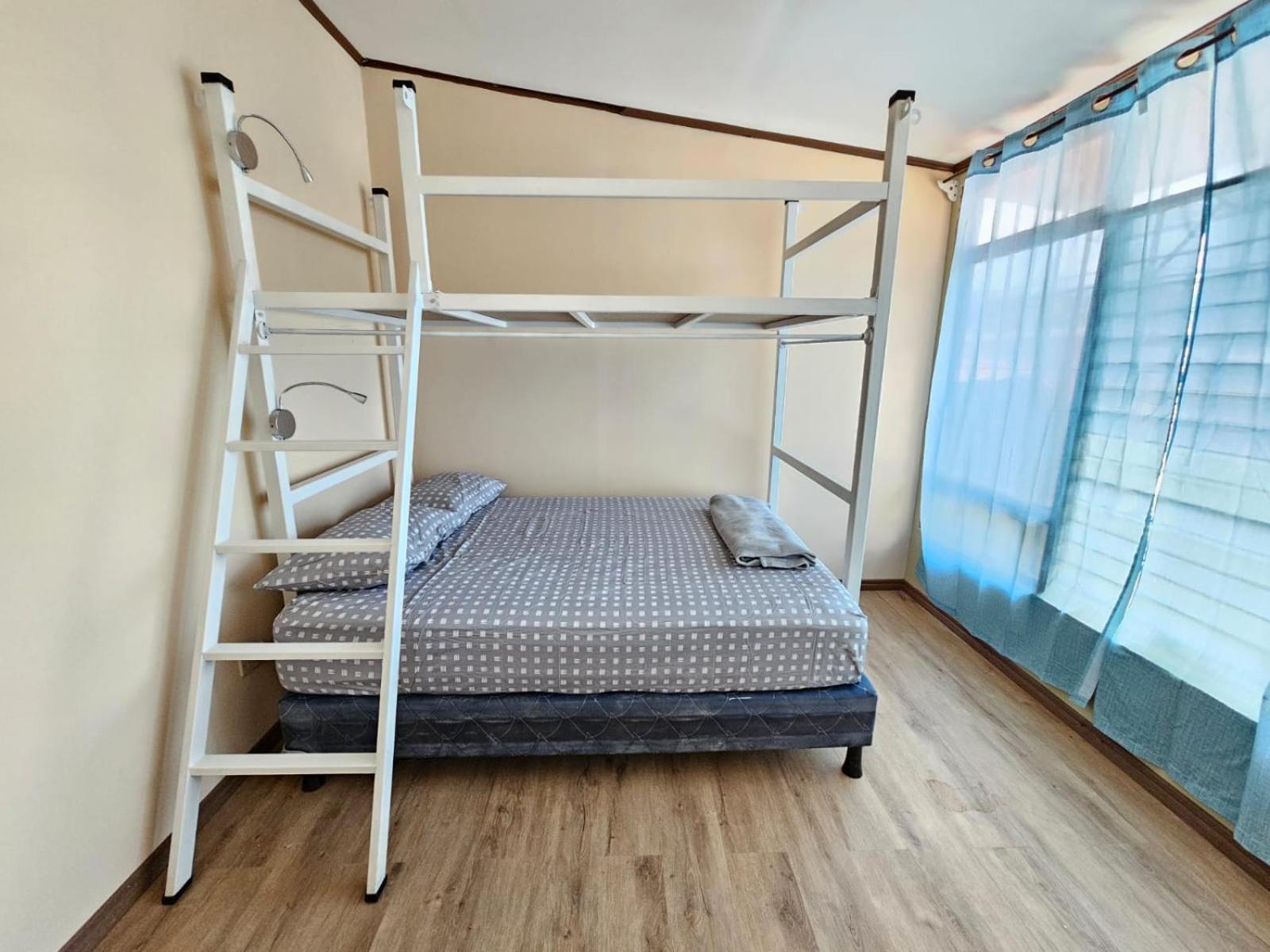 Hostel La Cali Inn San Jose  Bagian luar foto