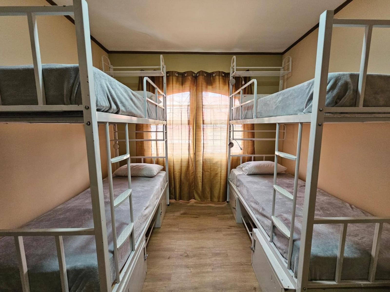 Hostel La Cali Inn San Jose  Bagian luar foto
