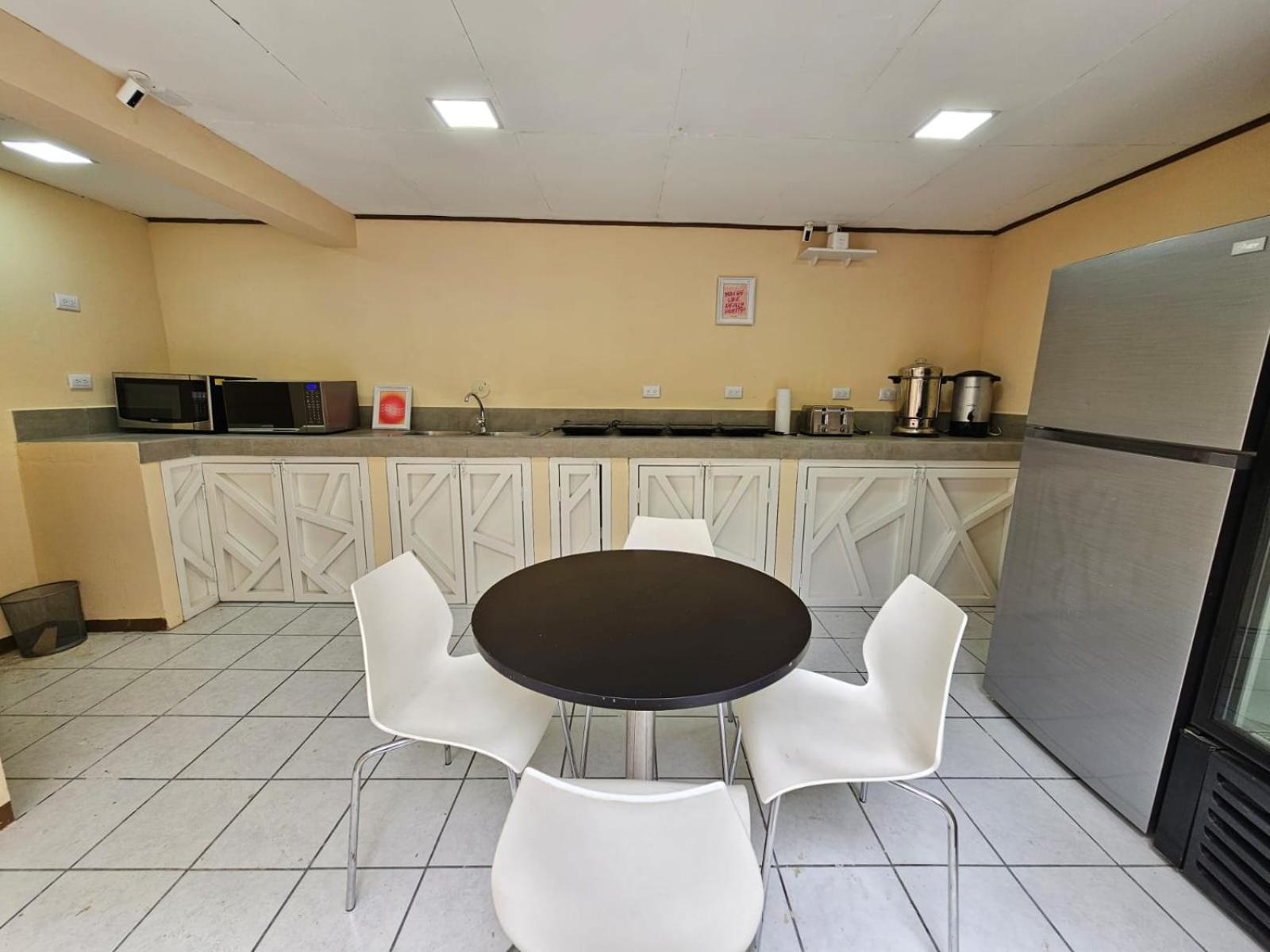 Hostel La Cali Inn San Jose  Bagian luar foto