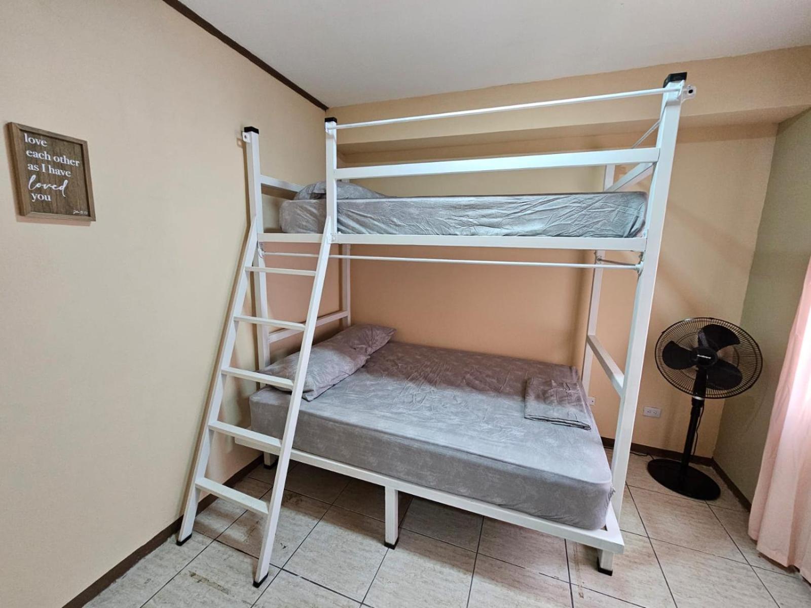 Hostel La Cali Inn San Jose  Bagian luar foto