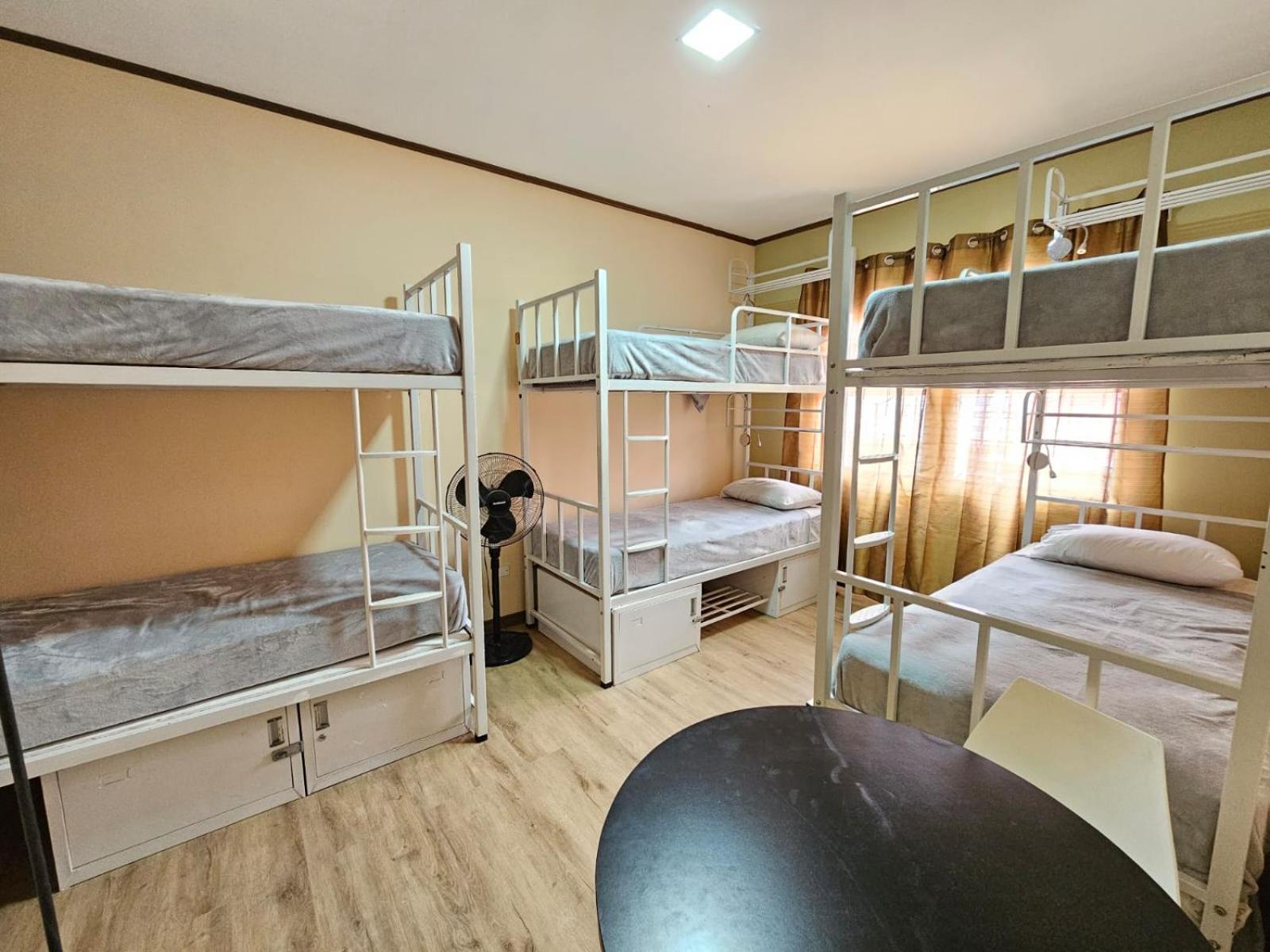Hostel La Cali Inn San Jose  Bagian luar foto