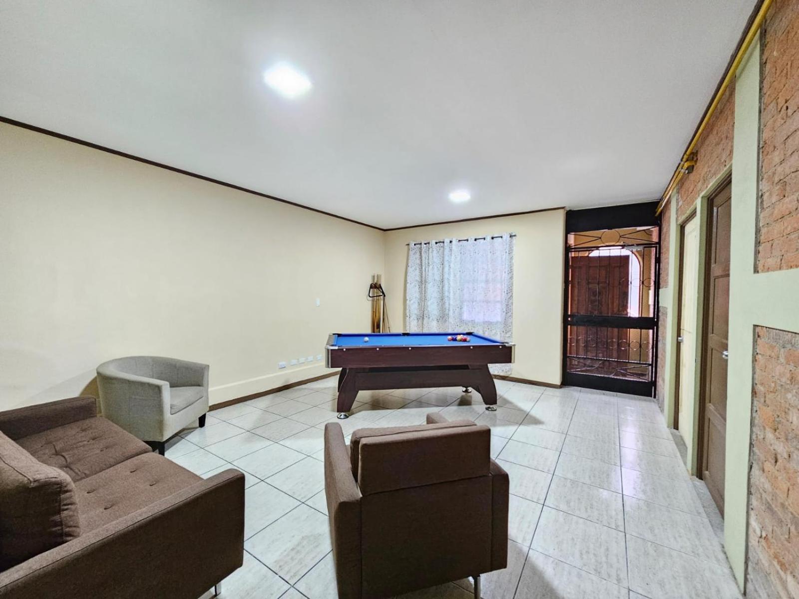 Hostel La Cali Inn San Jose  Bagian luar foto