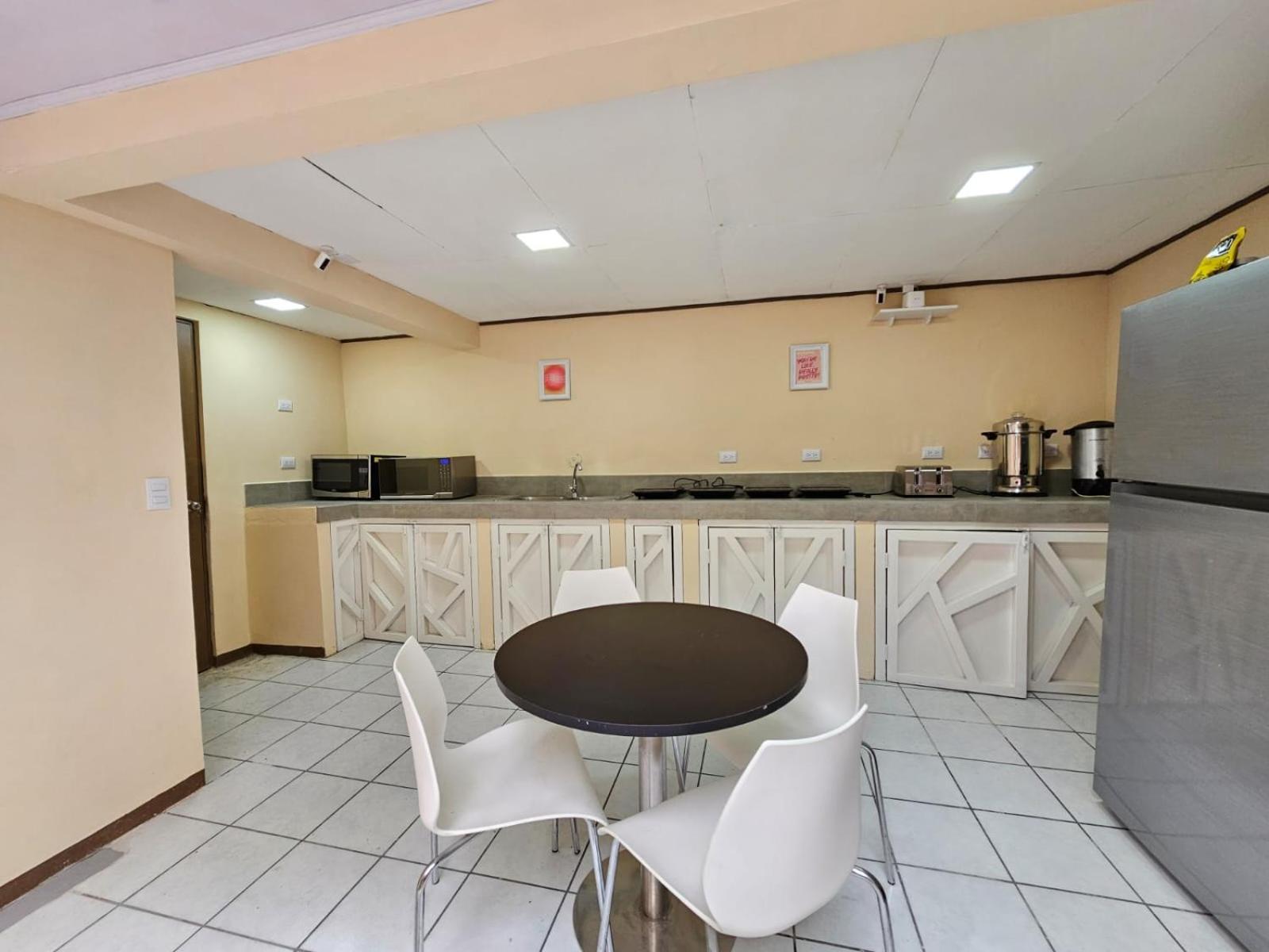 Hostel La Cali Inn San Jose  Bagian luar foto