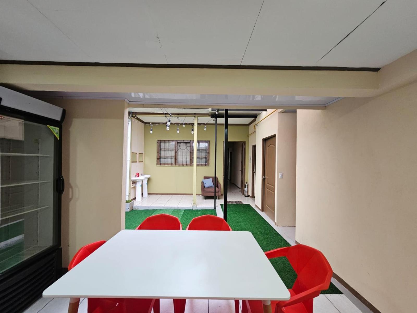 Hostel La Cali Inn San Jose  Bagian luar foto
